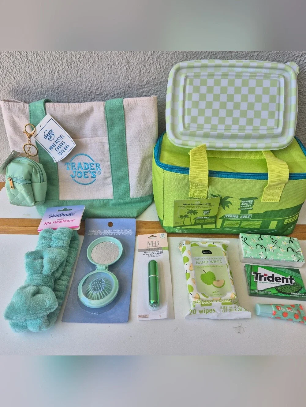 💚Trader Joe's Mini Bag Gift Set💚 - Picture 1 of 1